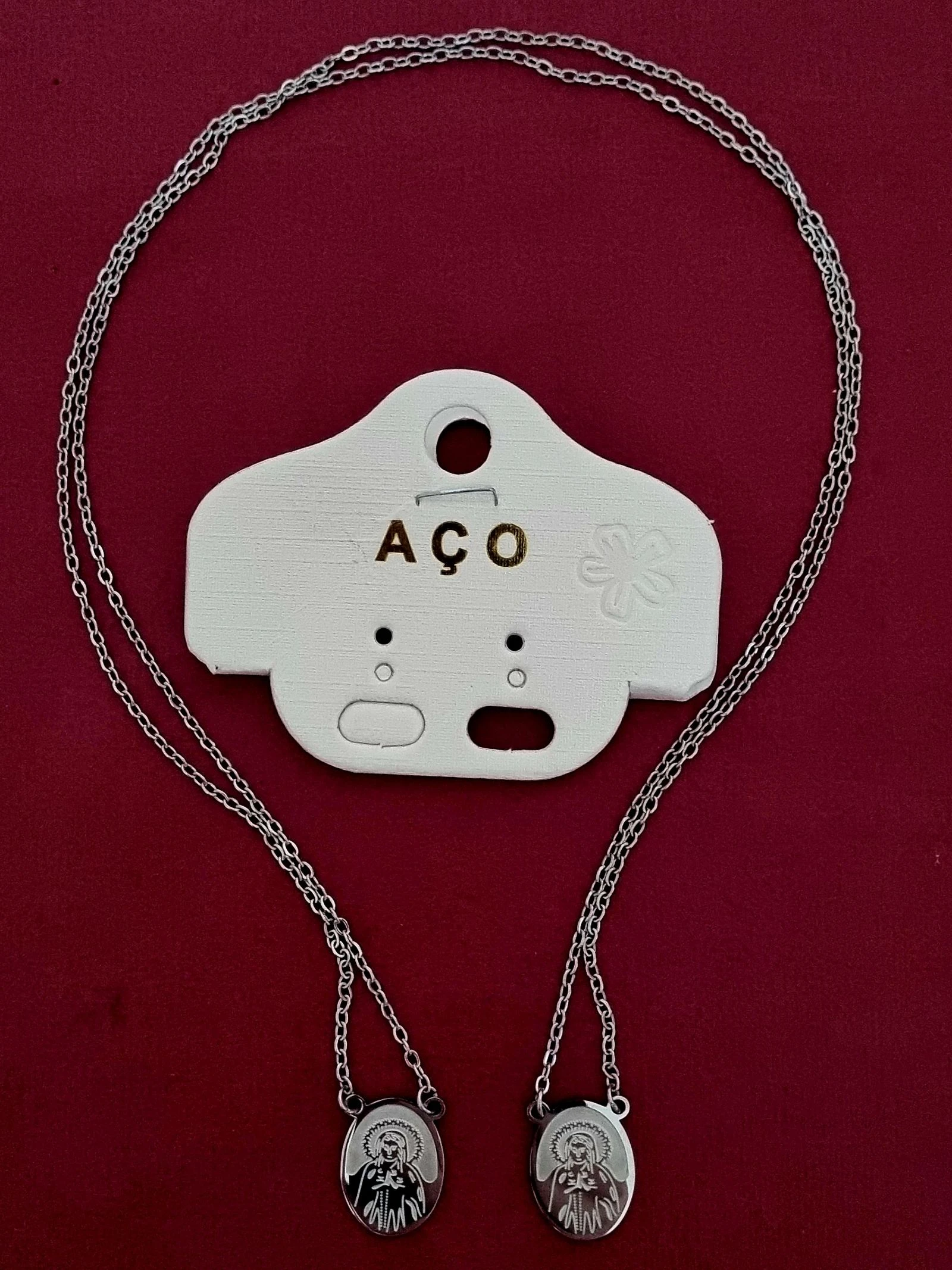 Colar/escapulario prateado, em aço, com a Nossa Senhora.  – photo 4